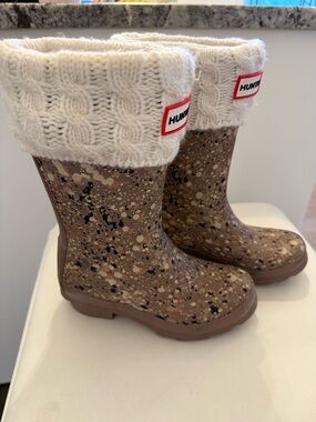 Girls Hunter Rain Boots with Inserts size 13